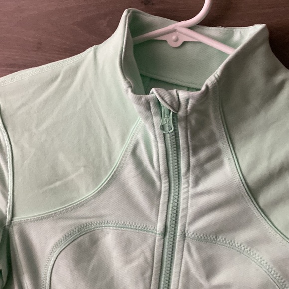Lululemon jacket - Picture 4 of 5